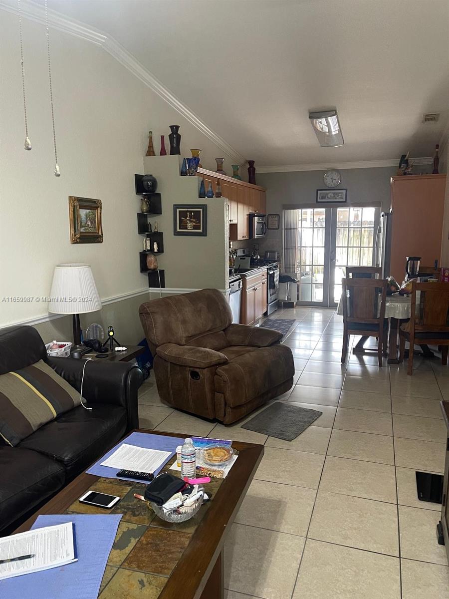 Spectacular Condo/Co-Op/Villa/Townhouse